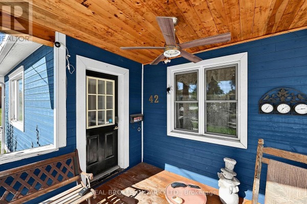 42 Donald Street, Barrie, ON L4N1E3 Photo 3