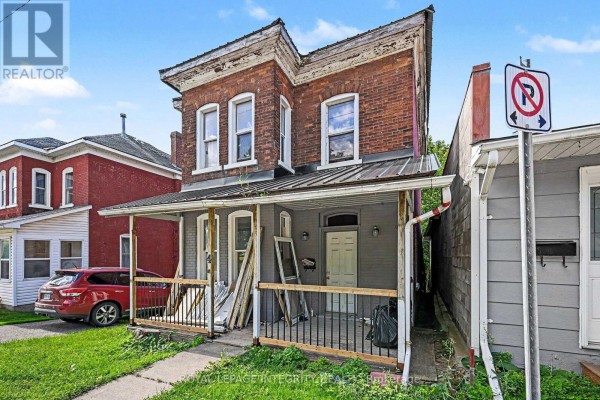 42 Elmsley Street S, Smiths Falls, ON, photo 2