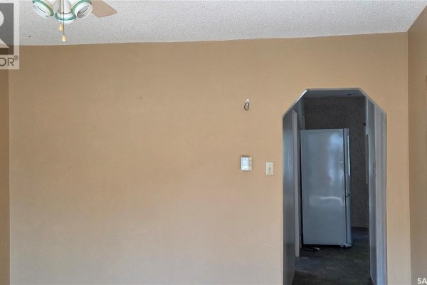 Bedroom - 42 Elsom Street, Moose Jaw, SK S6H4V1 Photo 4