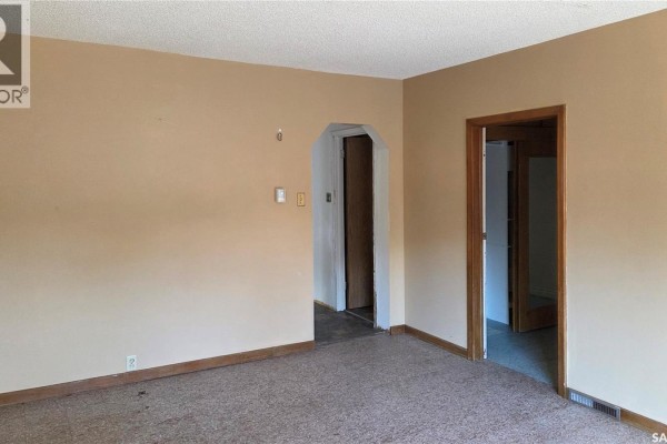Primary Bedroom - 42 Elsom Street, Moose Jaw, SK S6H4V1 Photo 5