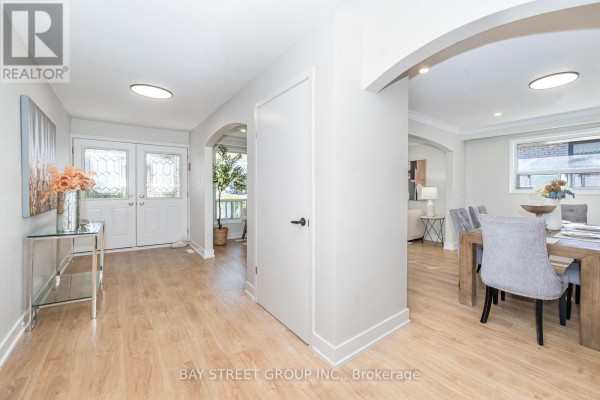 Kitchen - 42 Faye Drive, Toronto, ON M2J3S6 Photo 5