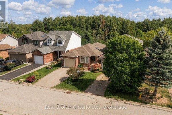 42 Fletcher Court, Guelph, ON N1E7G8 Photo 3