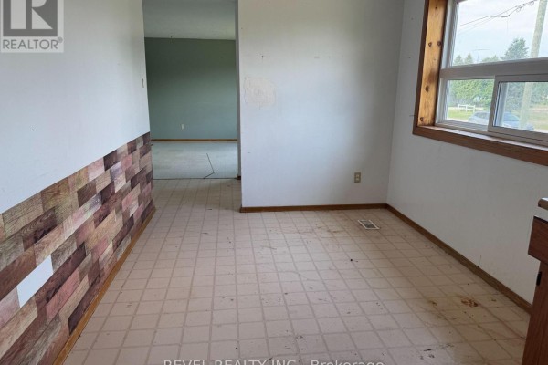 Bedroom 2 - 42 Gauthier Street, Kapuskasing, ON P0L1G0 Photo 4