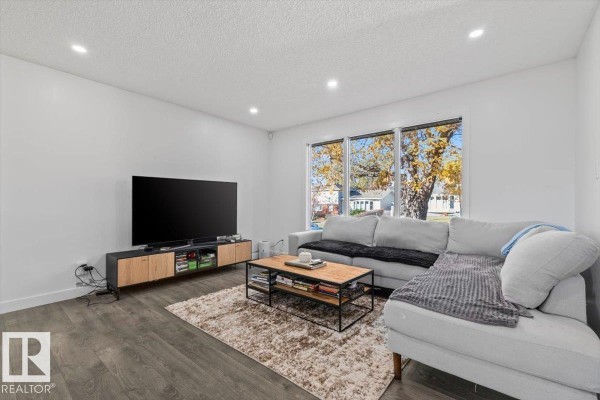 Bedroom 3 - 42 Glengarry Cr, Sherwood Park, AB T8A3A2 Photo 4