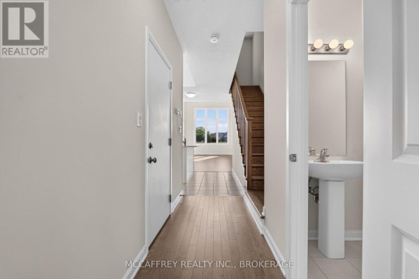 Bedroom 2 - 42 Golf Links Drive, Loyalist, ON K0H1G0 Photo 4