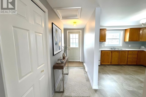 Eat in kitchen - 42 Hillview Avenue, Stephenville, NL A2N1T1 Photo 5