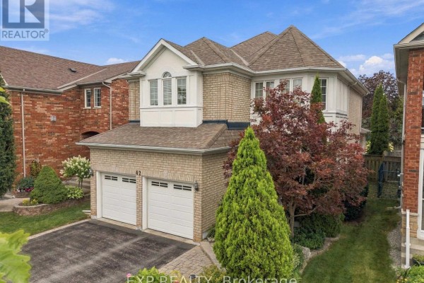Family room - 42 Kaitlin Drive, Richmond Hill, ON L4E3W7 Photo 3