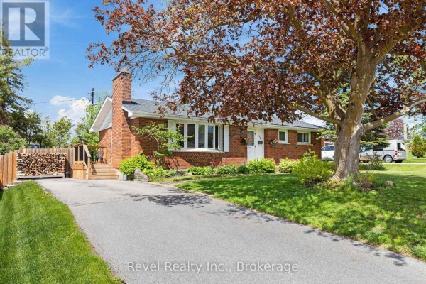 Living room - 42 Kawartha Drive, Kawartha Lakes, ON K9V1A5 Photo 4
