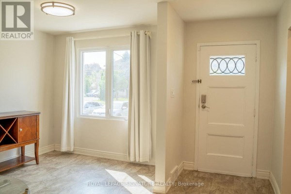 Dining room - 42 Kingsview Boulevard, Toronto, ON M9R1T8 Photo 3