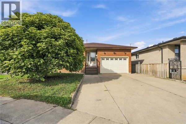 Recreation room - 42 Lasila Court, Hamilton, ON L9C7B6 Photo 4