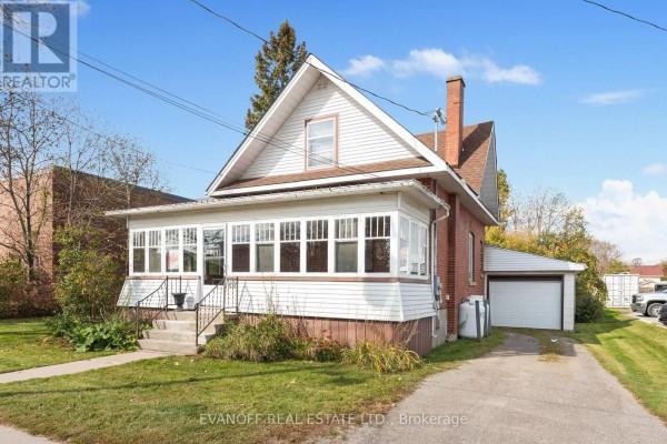 42 Lindsay Street, Kawartha Lakes, ON K0M1N0 Photo 3