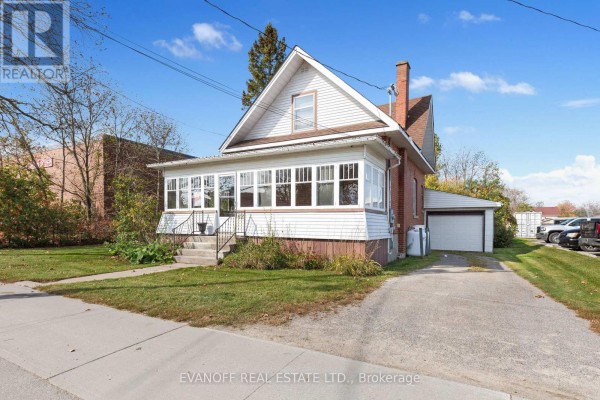 42 Lindsay Street, Kawartha Lakes, ON K0M1N0 Photo 4