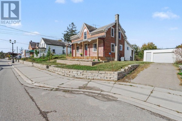 42 Main Street, Rideau Lakes, ON K0G1E0 Photo 2