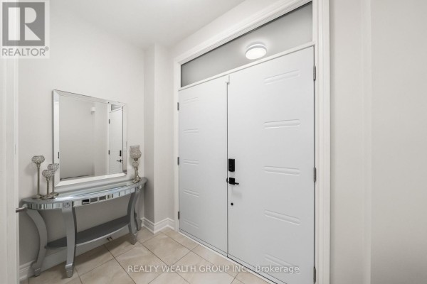 42 Mondial Crescent, East Gwillimbury, ON L9N0S2 Photo 2