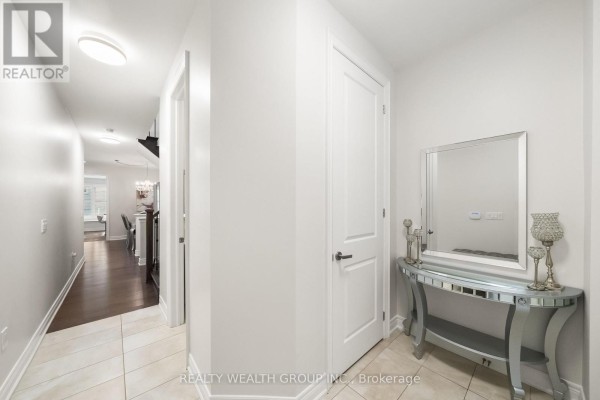 42 Mondial Crescent, East Gwillimbury, ON L9N0S2 Photo 3
