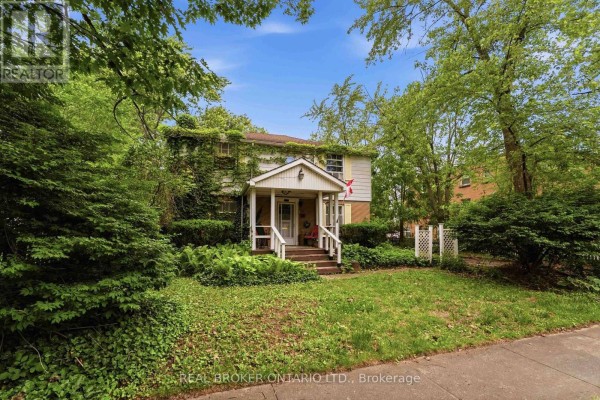Family room - 42 Price Avenue, Welland, ON L3C3X9 Photo 2