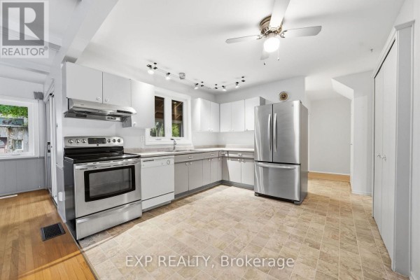 Family room - 42 Queen Mary Crescent, London North, ON N6H4B4 Photo 4