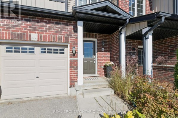 42 Renfrew Street, Kitchener, ON N2R0G5 Photo 2