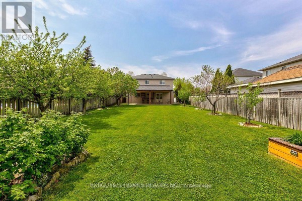 42 Richmond Crescent, Hamilton, ON, photo 2