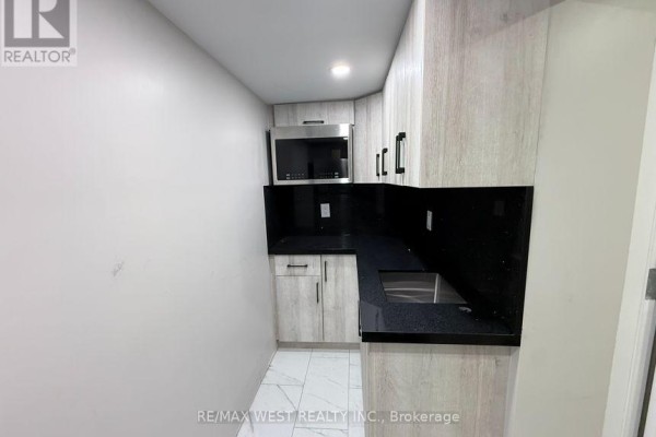 42 Russell Creek Drive, Brampton, ON L6R3Y9 Photo 2