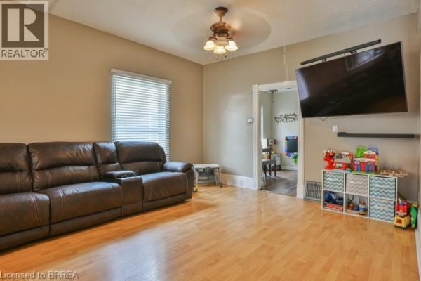 3pc Bathroom - 42 Spring Street Unit# 1, Brantford, ON N3T4M5 Photo 4