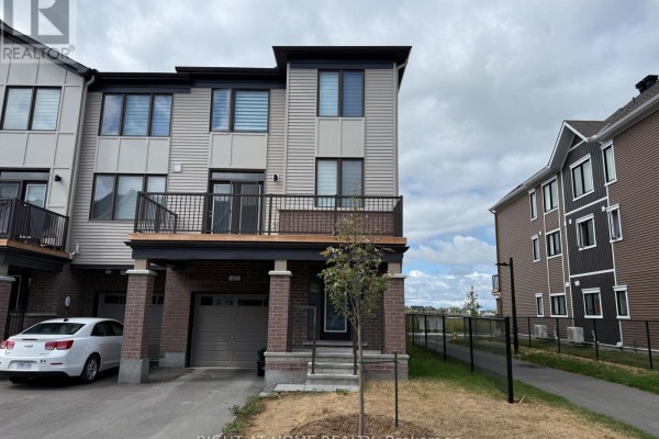 42 Stitch Mews, Ottawa, ON, photo 2
