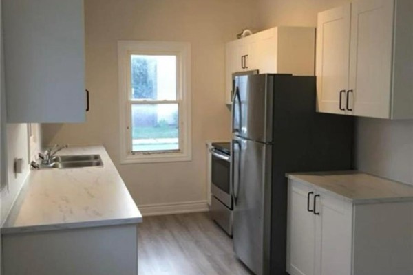 42 Vine Street, St  Catharines, ON, photo 3