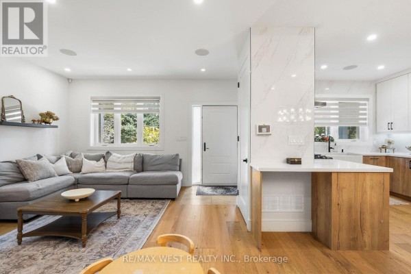 Laundry room - 42 Woolton Crescent, Toronto, ON M6M4K9 Photo 5