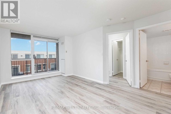 Primary Bedroom - 420 - 1000 King Street W, Toronto, ON M6K3N1 Photo 4
