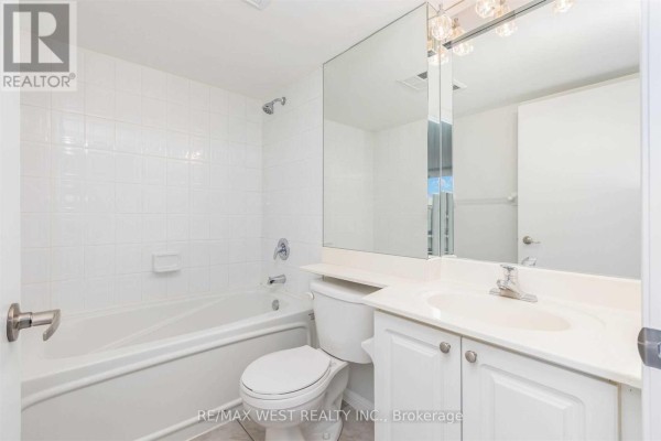 Foyer - 420 - 1000 King Street W, Toronto, ON M6K3N1 Photo 5