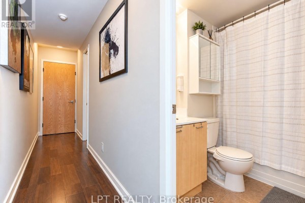 420 - 38 Joe Shuster Way, Toronto, ON M6K0A5 Photo 5