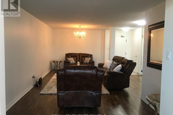 Kitchen - 420 11753 Sheppard Avenue E, Toronto, ON M1B5M3 Photo 3