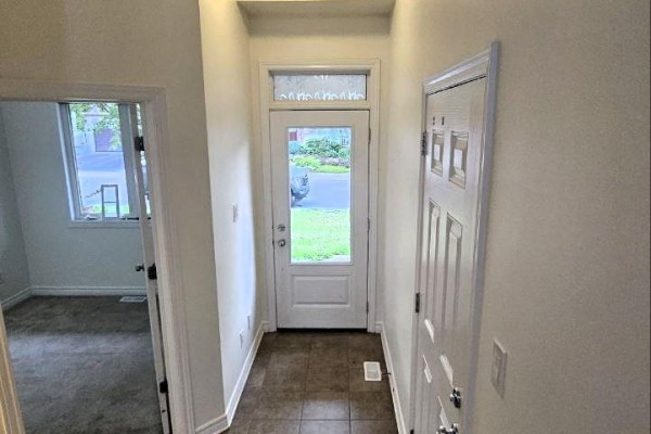 420 Abbeydale Circle, Ottawa, ON K2K0E8 Photo 2