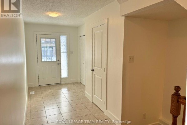 Bedroom 2 - 420 Haresfield Court, Ottawa, ON K4M0B6 Photo 5