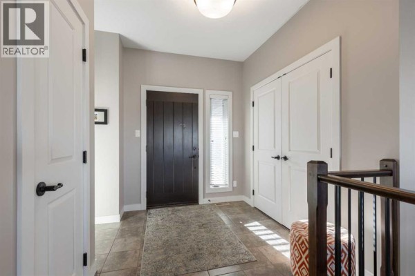 420 Haru Moriyama Place N, Lethbridge, AB, photo 3