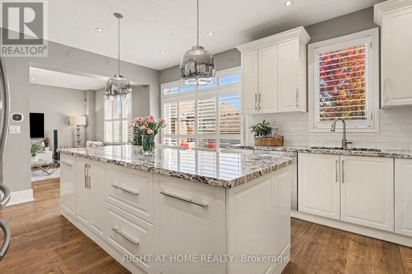 Kitchen - 420 Kincardine Terrace, Milton, ON L9T8E9 Photo 4