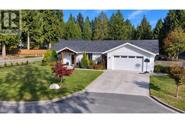 Residential for sale at 420 Solaz Place, Gibsons, BC - MLS® xT0w4j