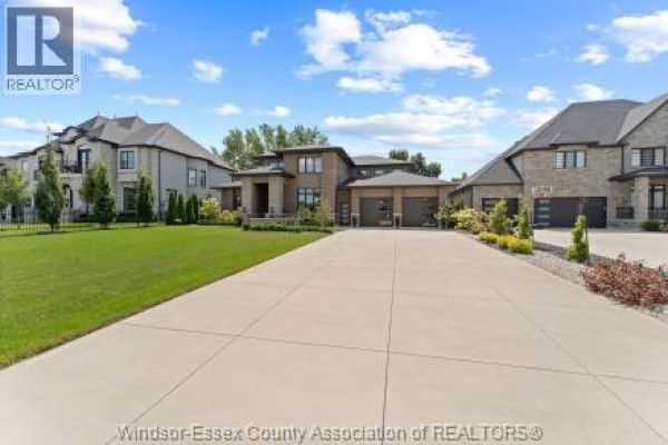 4pc Ensuite bath - 4200 Donato Drive, Lasalle, ON N9H0L5 Photo 4