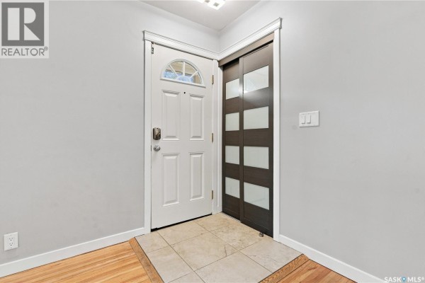 Laundry room - 4200 Hillsdale Street, Regina, SK S4S3Z2 Photo 4