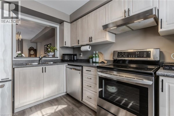 Recreation room - 4200 Kilmer Drive Unit# 3, Burlington, ON L7M4Y2 Photo 5