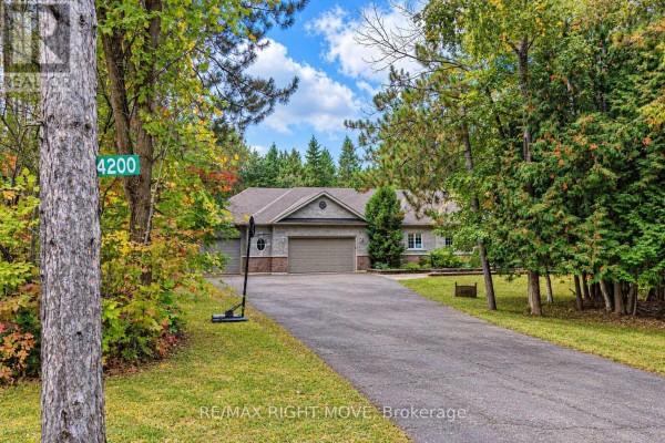 Bathroom - 4200 Pine Valley Lane, Severn, ON L3V6H2 Photo 2
