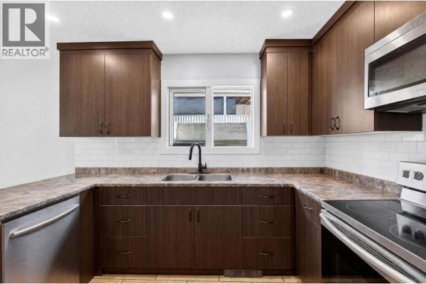 Family room - 4202 16 Avenue, Vernon, BC V1T6P1 Photo 4