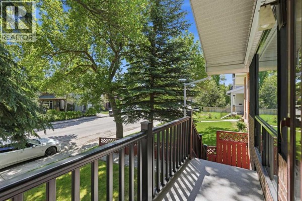 Bedroom - 4205 16 Street Sw, Calgary, AB T2T4H8 Photo 2