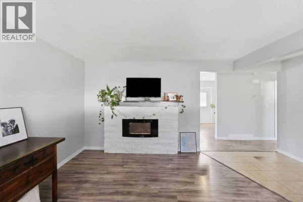 Primary Bedroom - 4205 35 Street, Red Deer, AB T4N0P9 Photo 5
