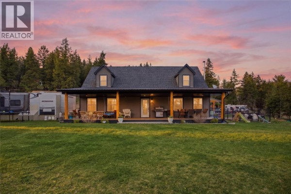 Family room - 4205 Kristianson Road, Monte Lake, BC V0E2N0 Photo 3