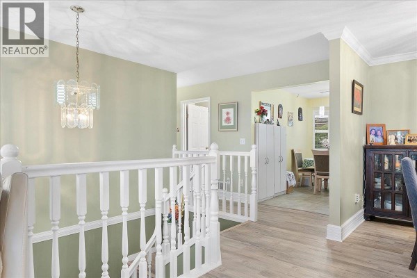 Mud room - 4205 Wellington Drive, Vernon, BC V1T9H7 Photo 3