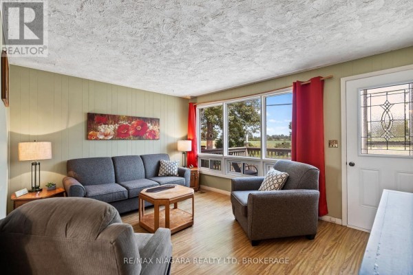Primary Bedroom - 42058 Hwy 3, Wainfleet, ON L0S1V0 Photo 4