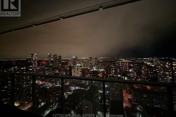Kitchen - 4206 - 501 Yonge Street, Toronto, ON M4Y1Y4 Photo 3