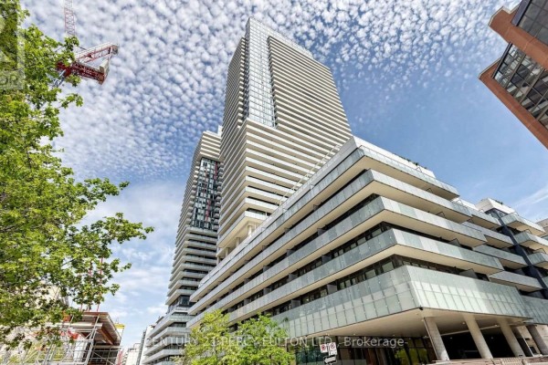 4207 - 161 Roehampton Avenue, Toronto