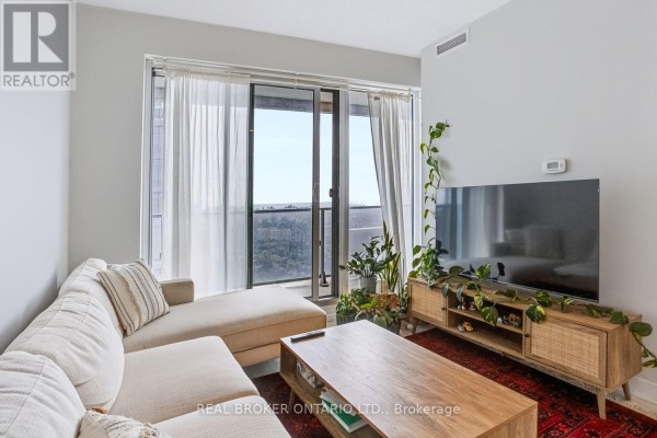 4207 - 2221 Yonge Street, Toronto